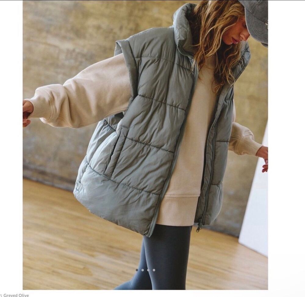 FP Movement in a Bubble Puffer Vest in Gray Size XS